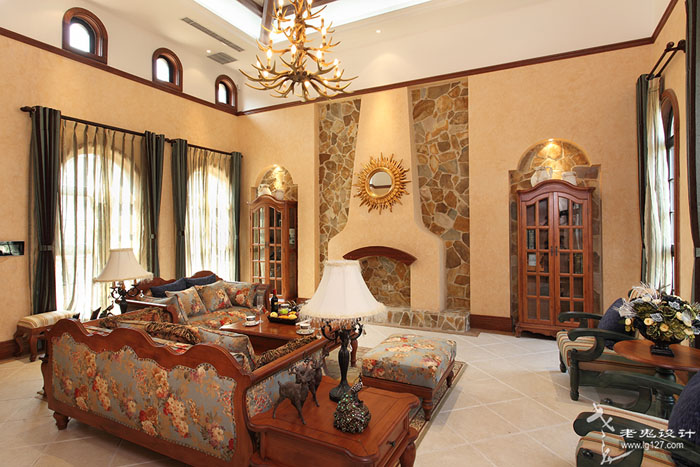 商業(yè)展廳設(shè)計——托斯卡納里的夢